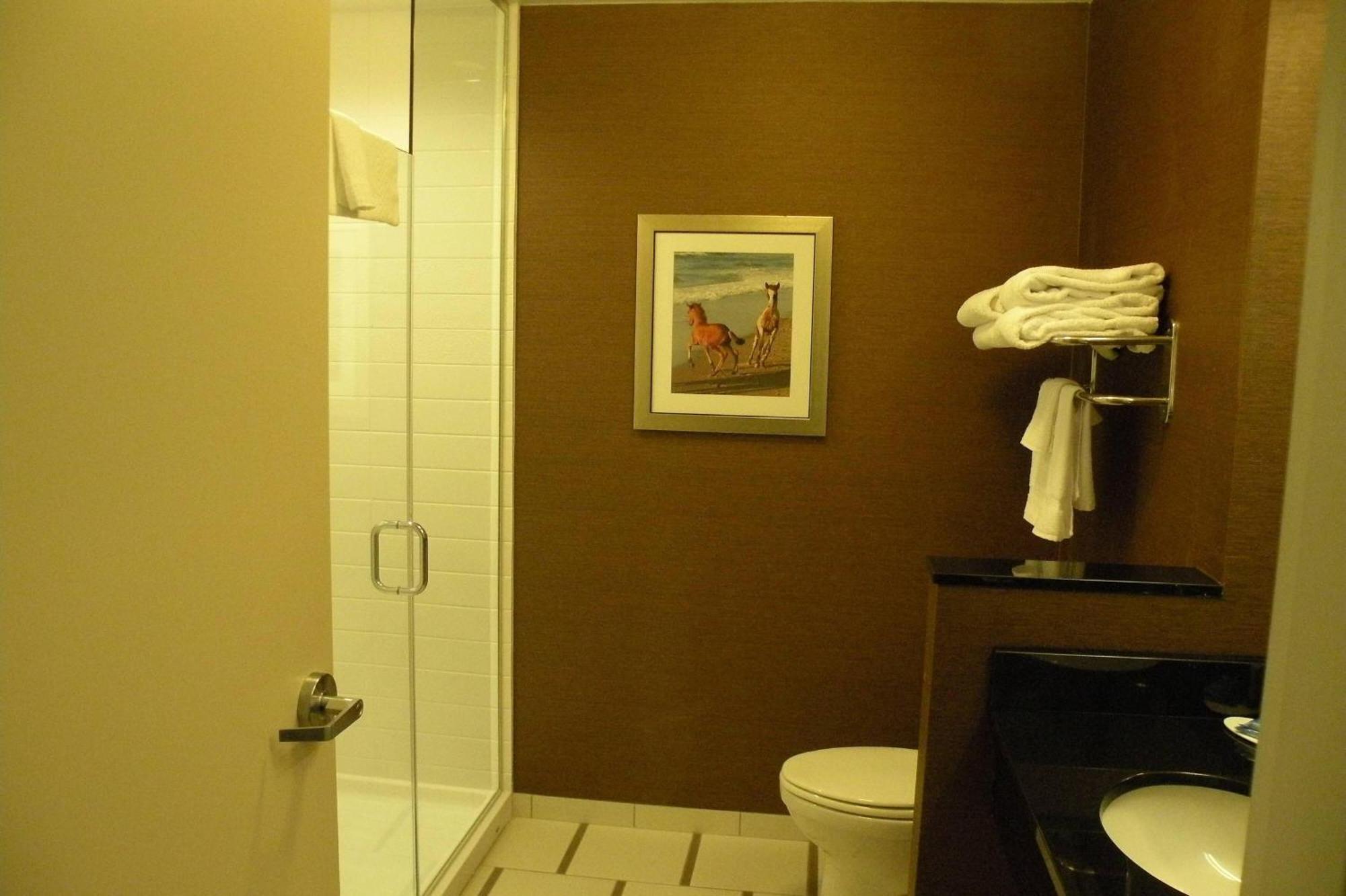 Fairfield Inn & Suites By Marriott Chincoteague Island Waterfront Экстерьер фото